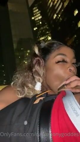 Outside gettin neck ????????