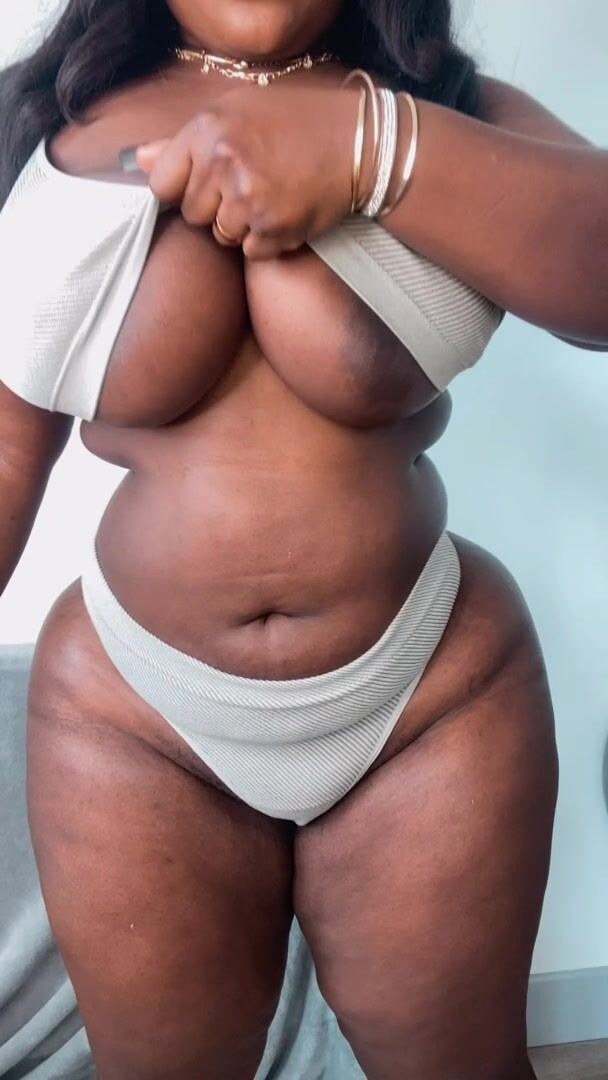 Titty bounce