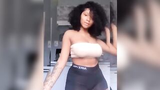 Ebony Homemade: 1k upvotes to unveil my big tits♥️♥️ #3