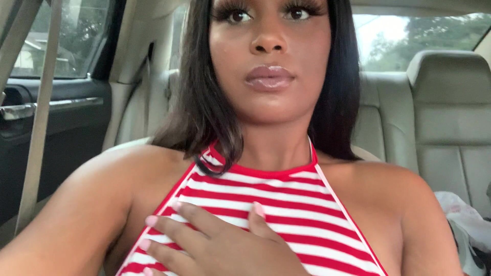 Drive by titties ????