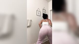 Black Girls' Bubble Butts: Distracts The Cops on Duty, Walkin' Round Shakin' Nuthin' But Booty #4