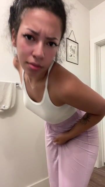 Distracts The Cops on Duty, Walkin' Round Shakin' Nuthin' But Booty