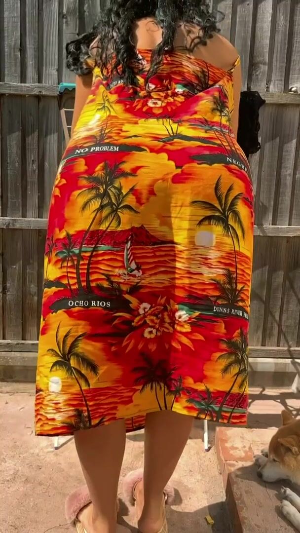 My Jamaican sundress is doing all the talking ????????