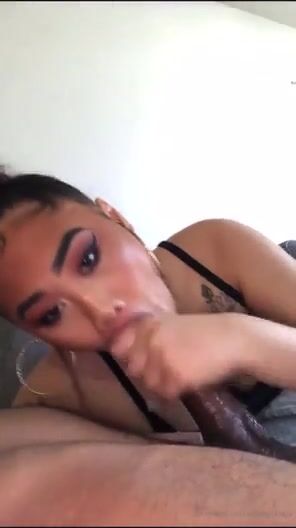 This bitch different wtffff