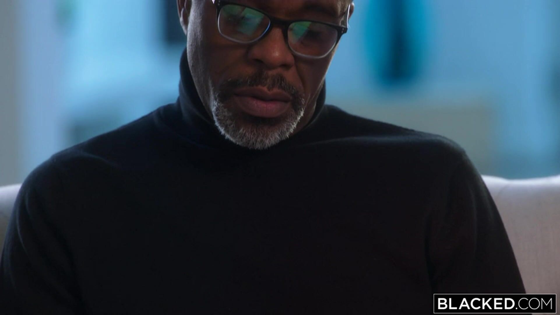 Amber Moore – Eye To Eye