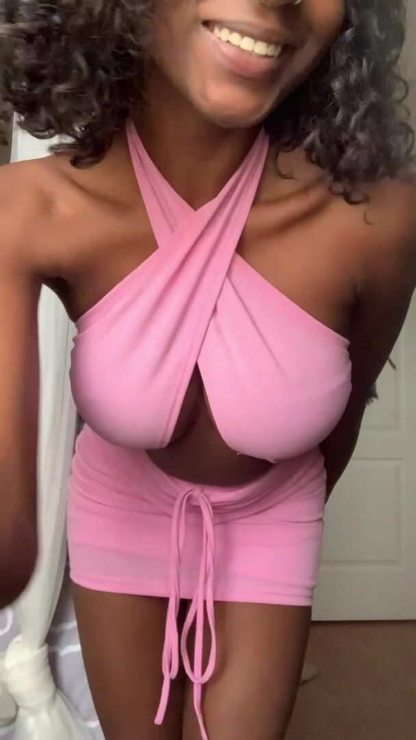 Do you think pink is my colour ?